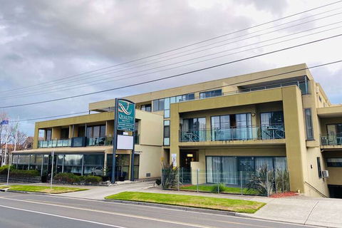Quality Hotel Bayside Geelong - Tourism TAS 1