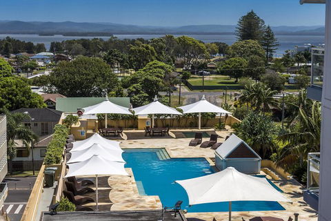 Oaks The Entrance Waterfront Suites - Tourism TAS 4