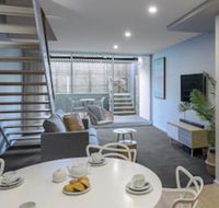 Oaks Nelson Bay Lure Suites - Tourism TAS