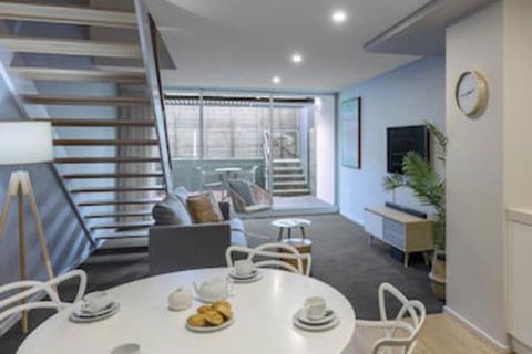 Oaks Nelson Bay Lure Suites - Tourism TAS 0