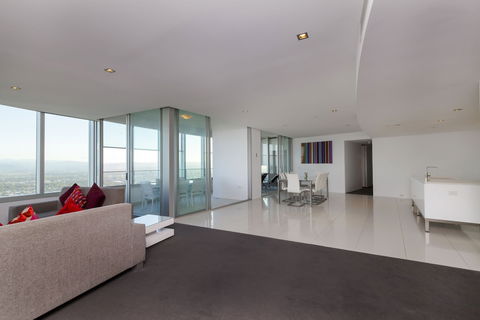 Q1 Resort & Spa - Tourism TAS 3