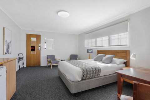 Tudor Motor Inn Warrnambool - Tourism TAS 3