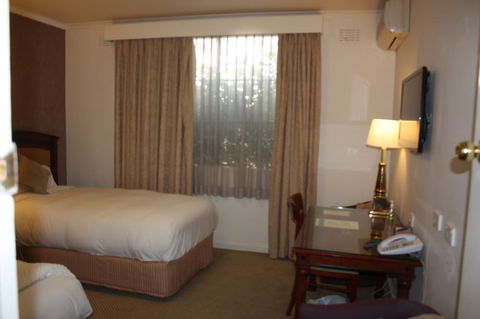 Country Plaza Queanbeyan - Hobart Tourism 6