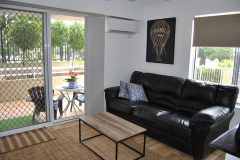 Budds Beach Apartments - Tourism TAS 4