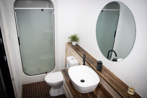 Nomads Brisbane Hostel - Tourism TAS 6