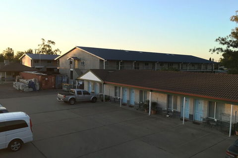 Dragon Phoenix Motel & Restaurant - Tourism TAS 3