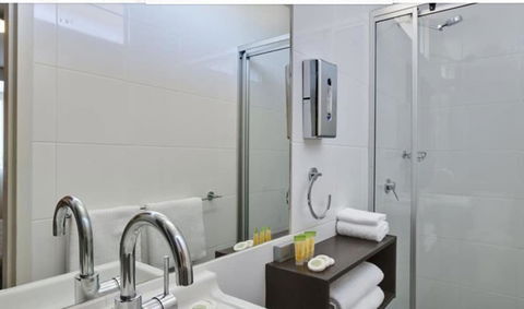 Ibis Styles Canberra Tall Trees - Tourism TAS 3