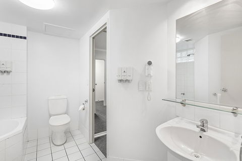 The Landmark Resort Nelson Bay - Tourism TAS 5