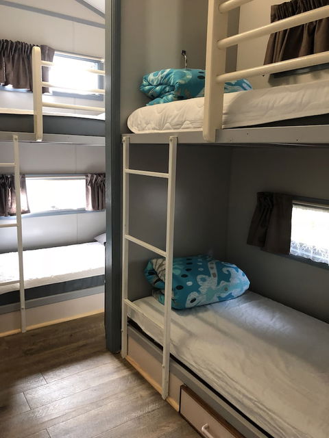 Twin Dolphins Holiday Park - Tourism TAS 4