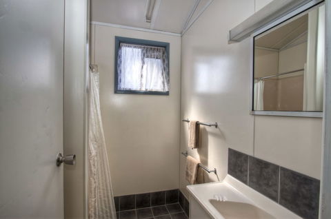 Twin Dolphins Holiday Park - Tourism TAS 6
