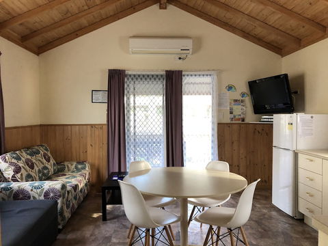 Twin Dolphins Holiday Park - Tourism TAS 1