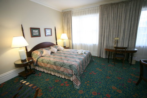 Darcys Hotel At Homebush - Hobart Tourism 4