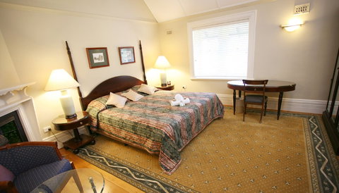 Darcys Hotel At Homebush - Hobart Tourism 3