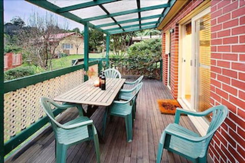 Annie's Escape In Warburton - Tourism TAS 5