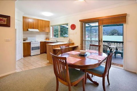Annie's Escape In Warburton - Tourism TAS 2