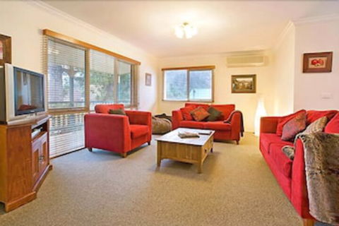 Annie's Escape In Warburton - Tourism TAS 4