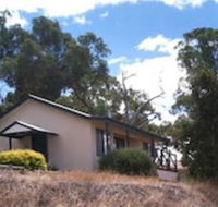 Riesling Country Cottages - Tourism TAS