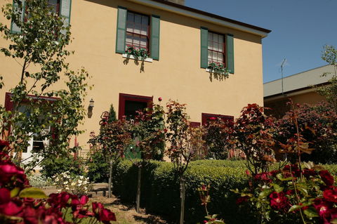Blakes Manor Self Contained Heritage Accommodation - Tourism TAS 2