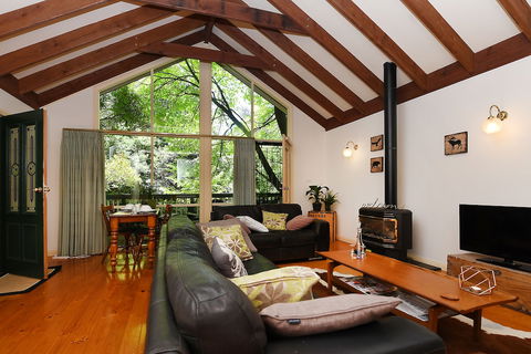 Cambridge Cottages Bed & Breakfast - Tourism TAS 1