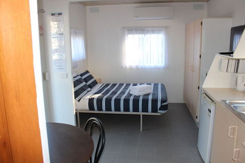 Golden Terrace Holiday Park - Hobart Tourism 7