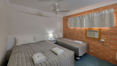 Gunsynd Motor Inn - Tourism TAS 3