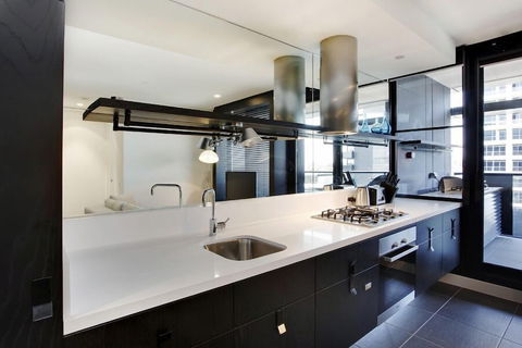 Corporate Keys Lilli Apartments - Tourism TAS 6