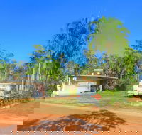 Batchelor Holiday Park - Tourism TAS