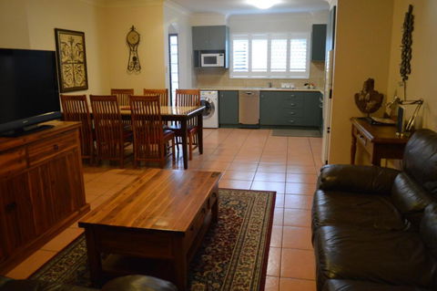 Ruthmor Villas - Hobart Tourism 4