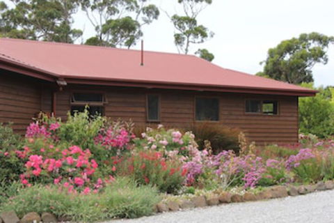 Eagles Roost Farmstay B & B - Tourism TAS 0