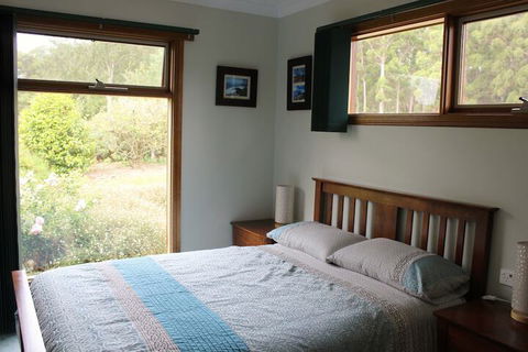 Eagles Roost Farmstay B & B - Tourism TAS 5