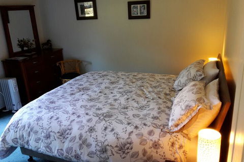 Eagles Roost Farmstay B & B - Tourism TAS 4