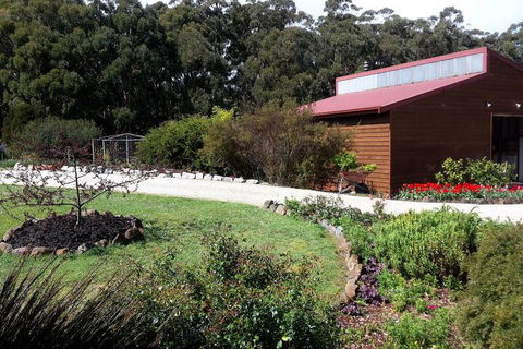 Eagles Roost Farmstay B & B - Tourism TAS 6