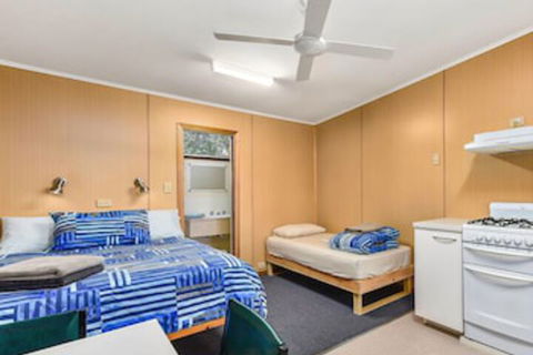 Millicent Hillview Caravan Park - Tourism TAS 4