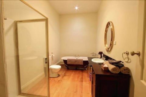Bairnsdale Bed And Breakfast - Hobart Tourism 4