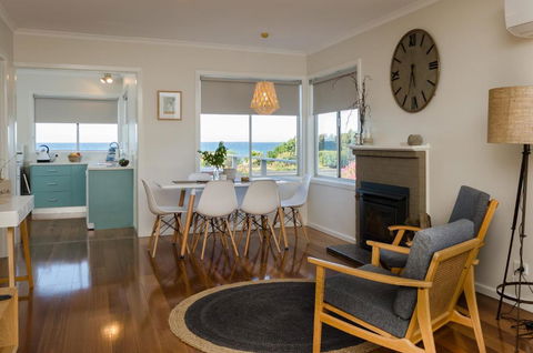 Penguin Beach House - Tourism TAS 4