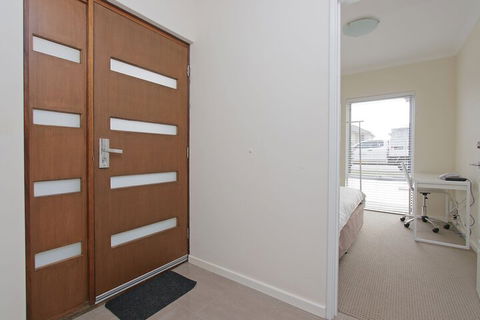 Anastasia Villa - Hobart Tourism 1