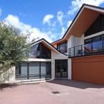 Swanriver Applecross Shortstays - Hobart Tourism 0