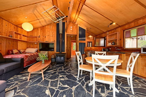 Saintys Creek Cottage - Tourism TAS 6