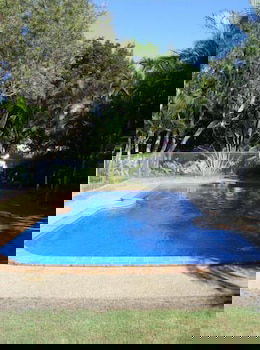 Bargara Beach Motor Inn - Hobart Tourism 0
