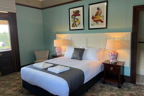CBC Bed & Breakfast & Cafe - Tourism TAS 6