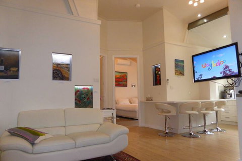 A Colourcity Apartments - Hobart Tourism 6