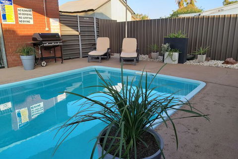 Country Mile Motor Inn - Tourism TAS 3