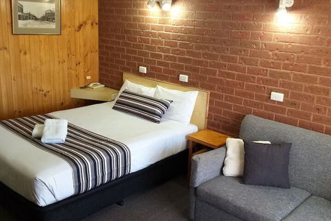 Country Mile Motor Inn - Tourism TAS 5