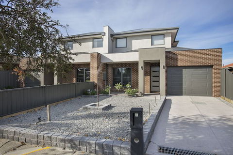 Bradford Place Melbourne - Tourism TAS 2