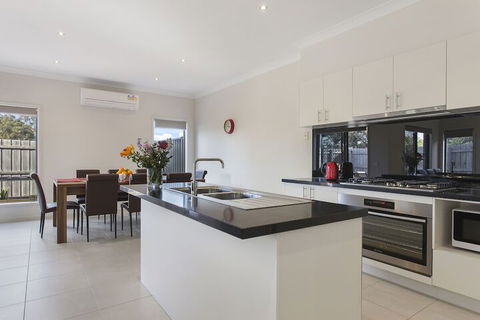 Bradford Place Melbourne - Tourism TAS 1