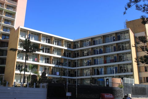 BUNK Backpackers Surfers Paradise - Hostel - Hobart Tourism 4