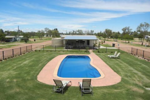 Longreach Tourist Park Caravan Park - Tourism TAS 3