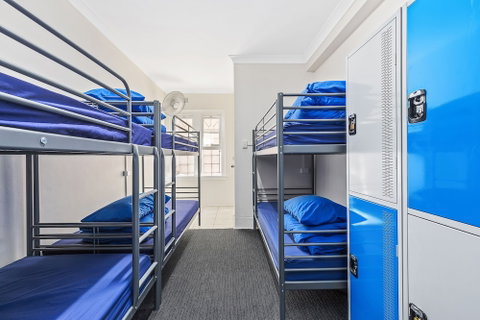 Ady's Place Backpackers - Tourism TAS 3