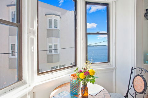 Beach House - Hobart Tourism 4
