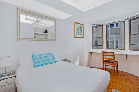 Beach House - Hobart Tourism 6